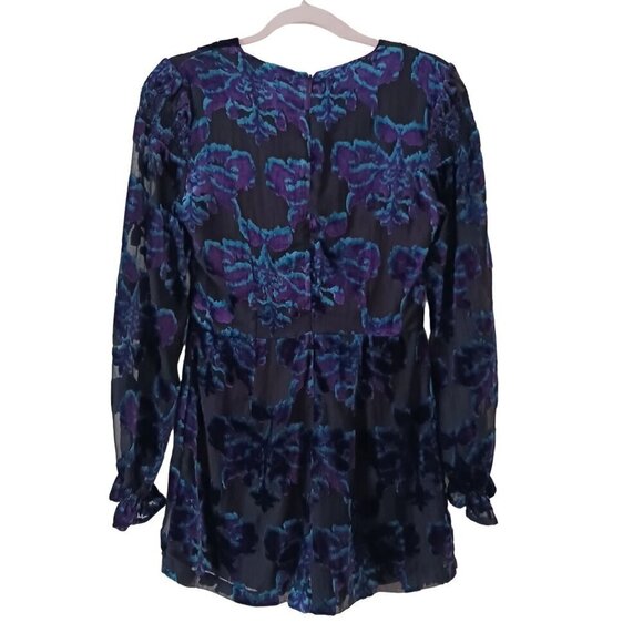 Adelyn Rae City Lights Velvet Burnout Romper Size Small V Neck NWT - Picture 5 of 13